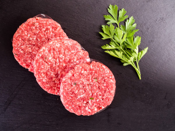 Hamburger di macinato di carne di scottona da allevamento italiano