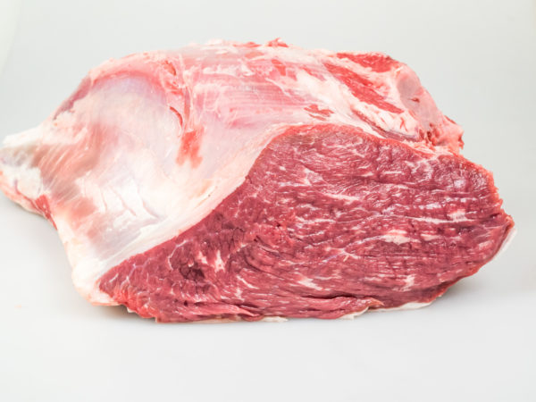 Taglio fesa esterna o dietro coscia di carne di scottona da allevamento italiano