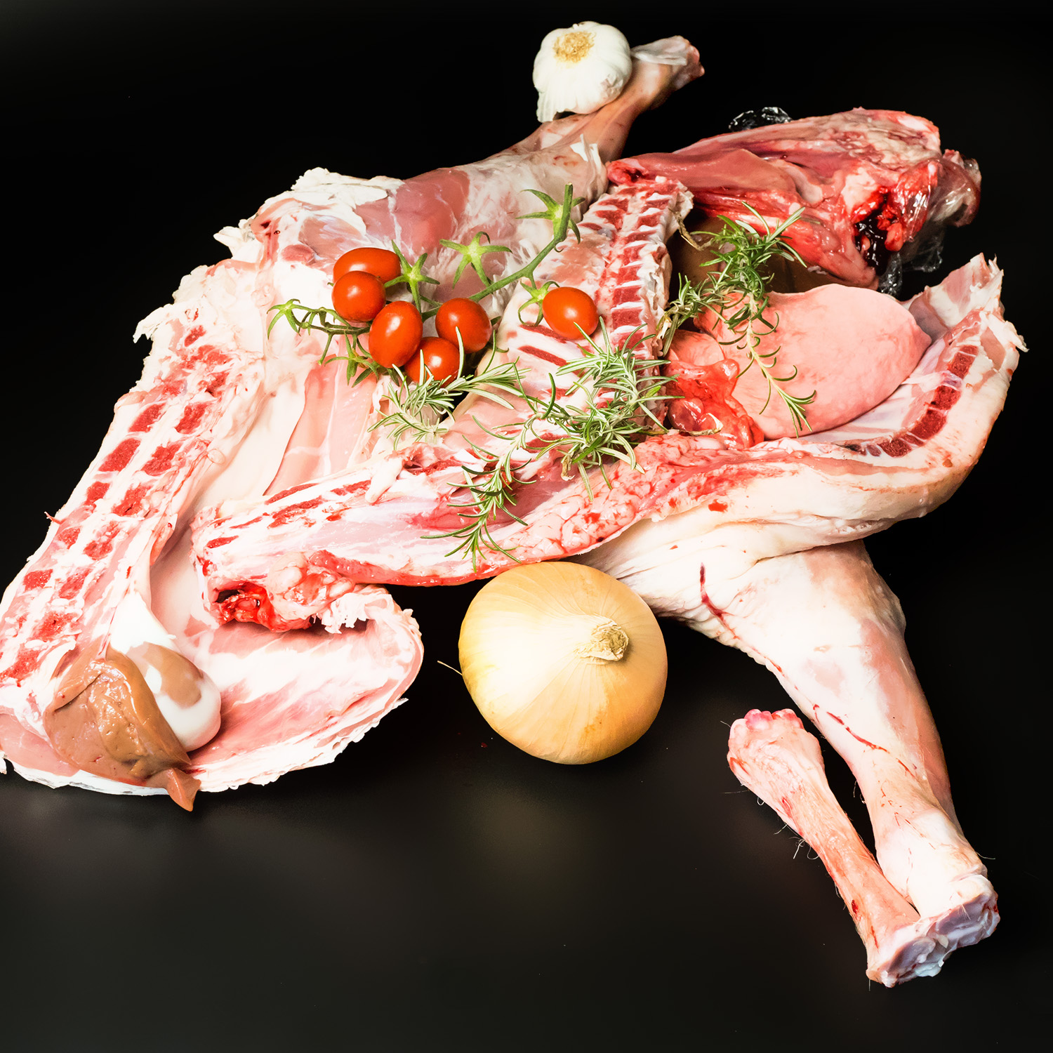 Tagli di carne di agnello da allevamento italiano Tagli di carne di agnello da allevamento italiano